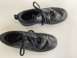 Sneaker Nike schwarz Gr. 38,5