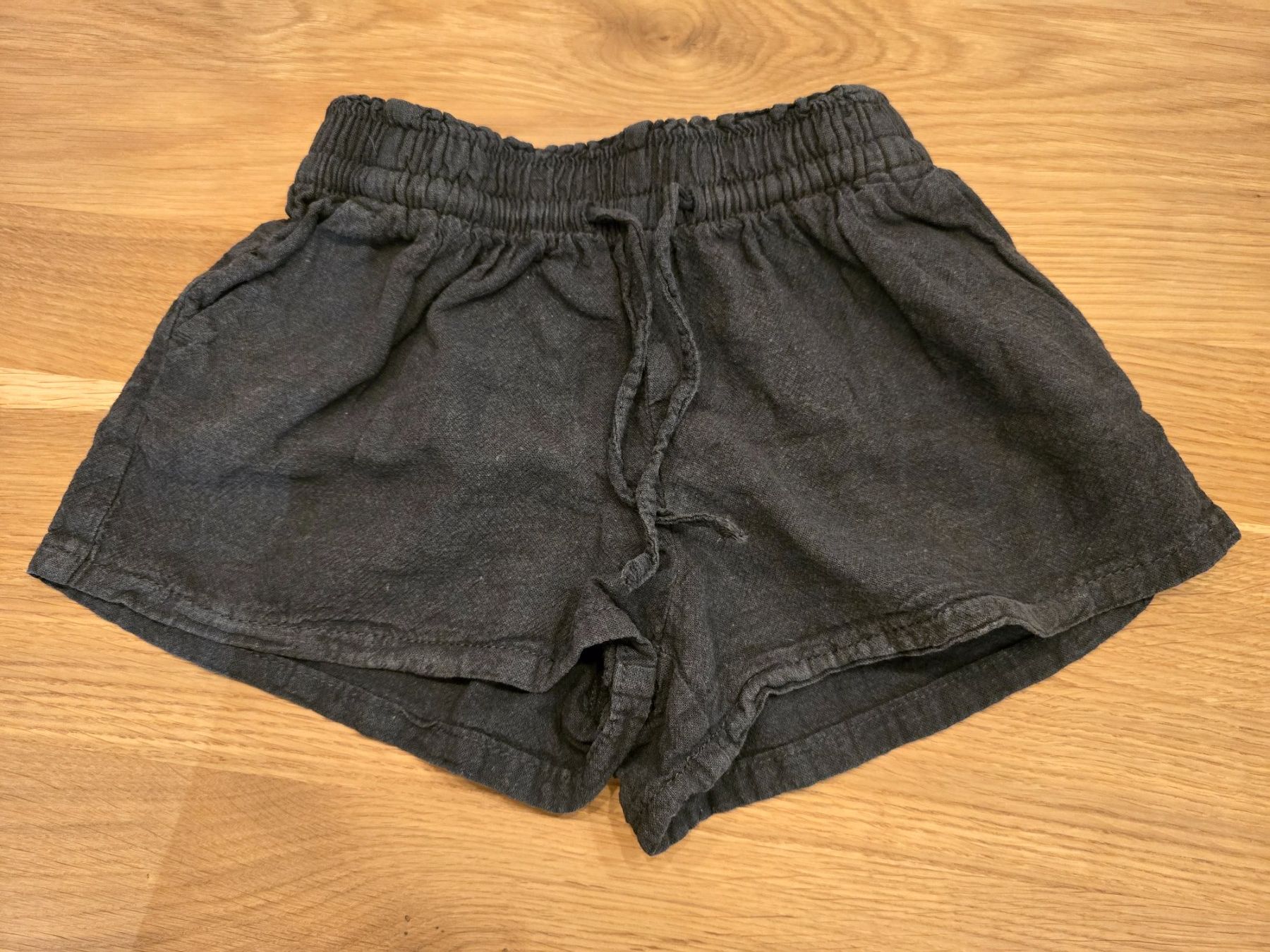 H&M Pantaloni: Shorts Gr. 98 – Usato da Zäziwil venduto da Seisler