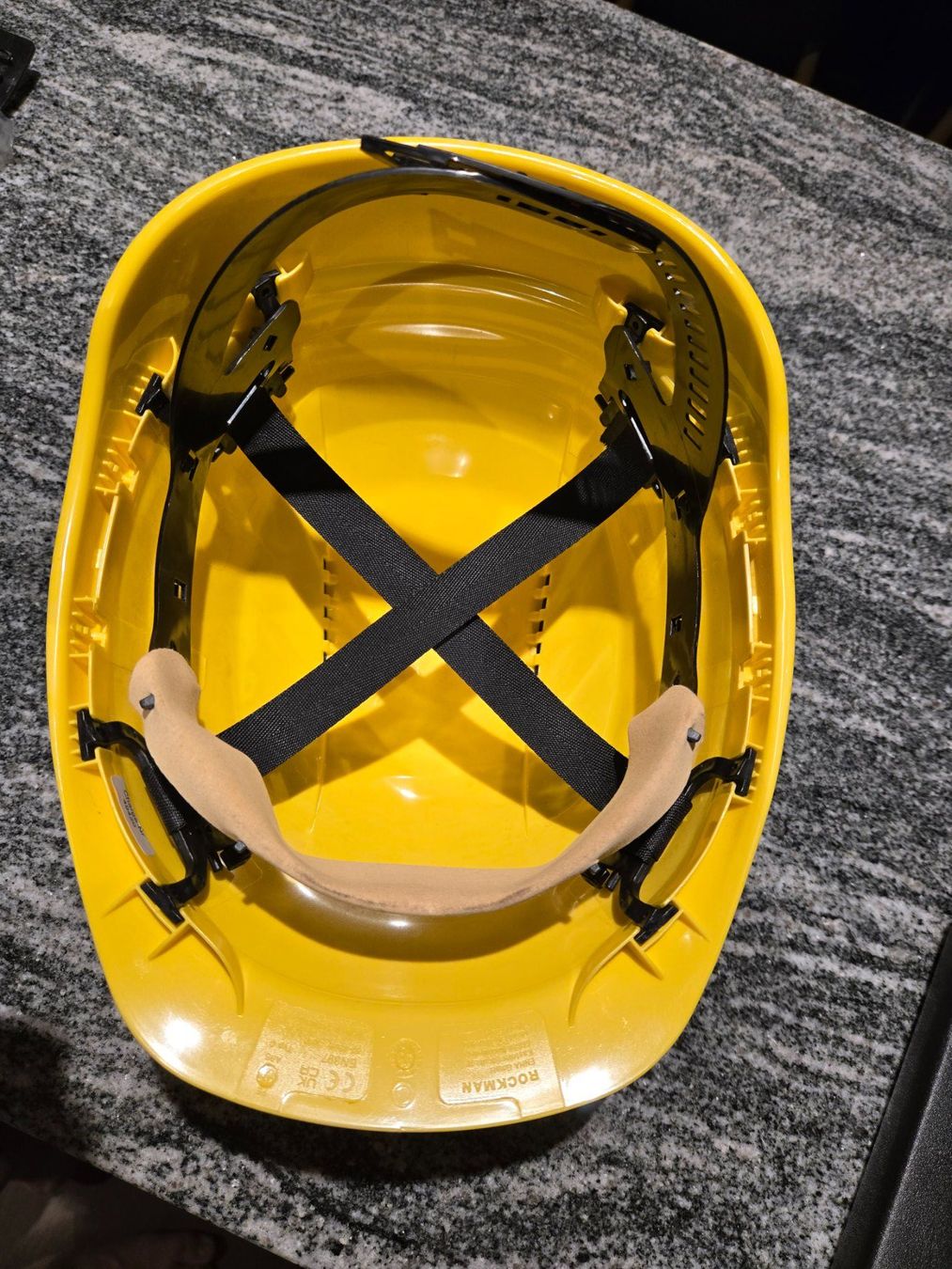 Gesichts- und Gehörschutz: Neuwertiger, ungebrauchter Bauhelm, gelb – Neu (gemäss Beschreibung) aus Liesberg Dorf von TM-Amarok_13 2