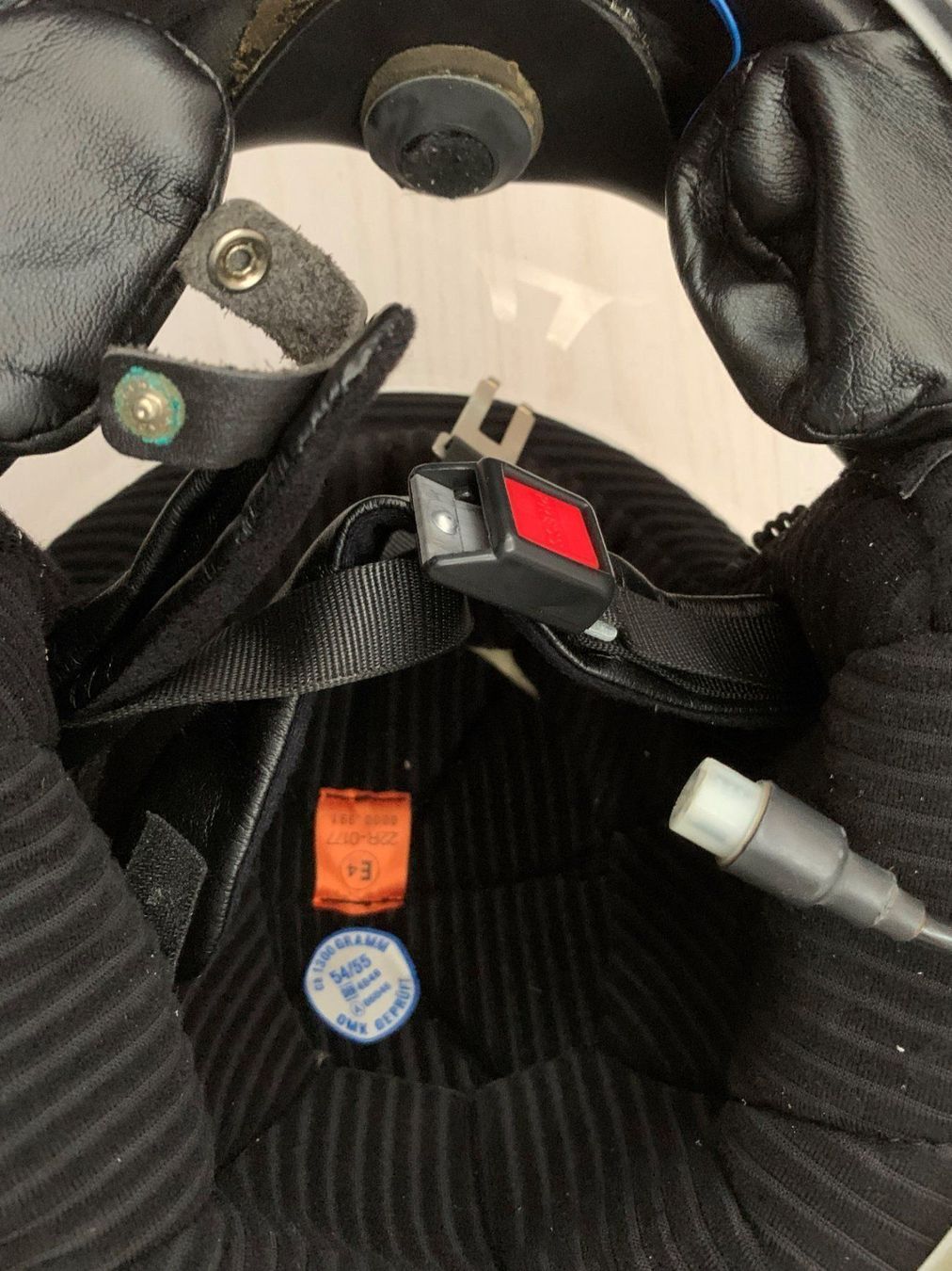 Uniformi: Motorradhelm Landespolizei Bayern – Usato da Volketswil venduto da zwitsch33 3