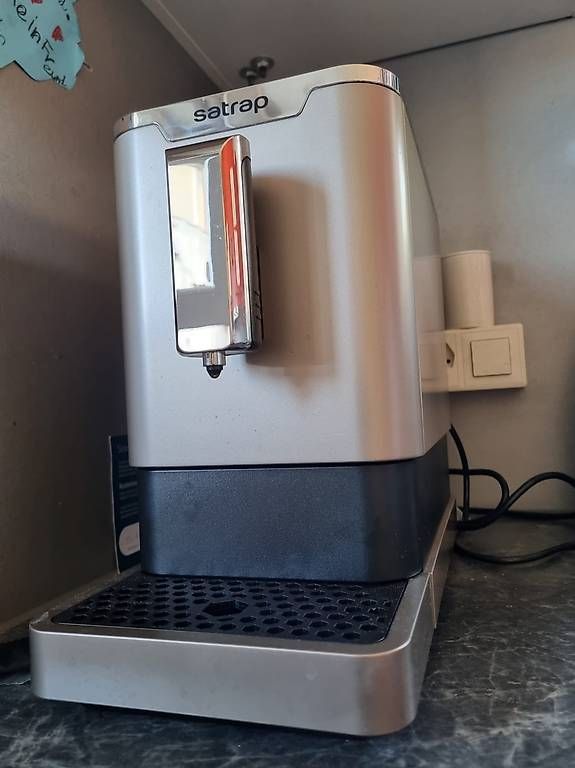 Macchine per caffè & Macchine per espresso: Satrap Kaffeevollautomat Milano – Usato da Sempach venduto da JaMa12