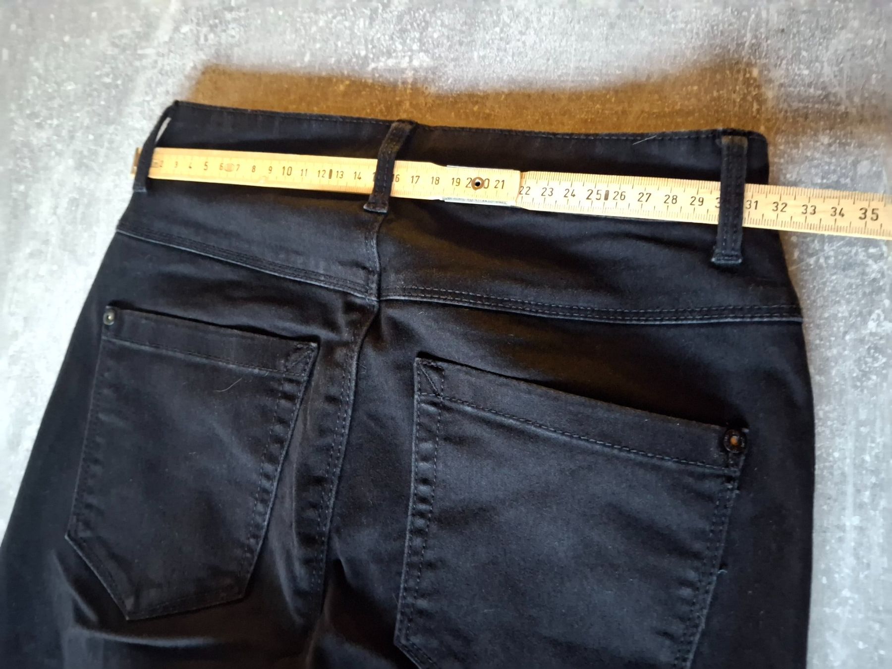 Only Pantaloni: Pantalon noir taille XS marque Only – Usato da Villiers venduto da san_jn5w 5