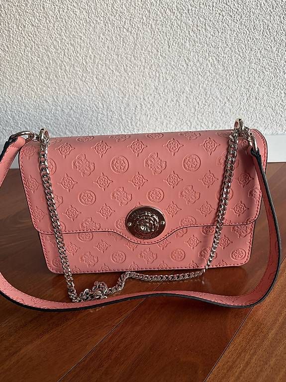 Guess Taschen für Damen: Verkaufe Guess Handtasche – Gebraucht aus Zürich von r_e12 3