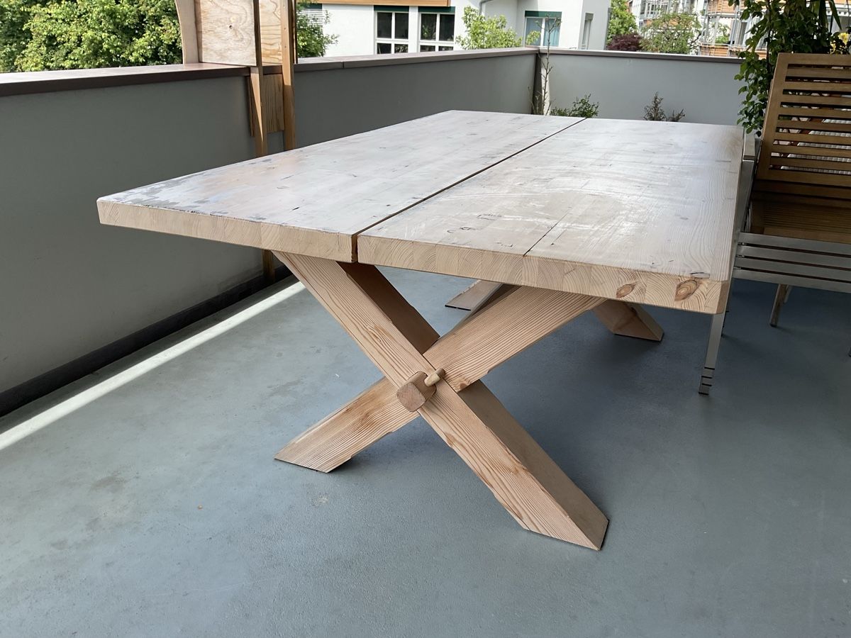 Tische: Gartentisch Massivholz mit Patina – Gebraucht aus Holzhäusern ZG von foxy_88 3