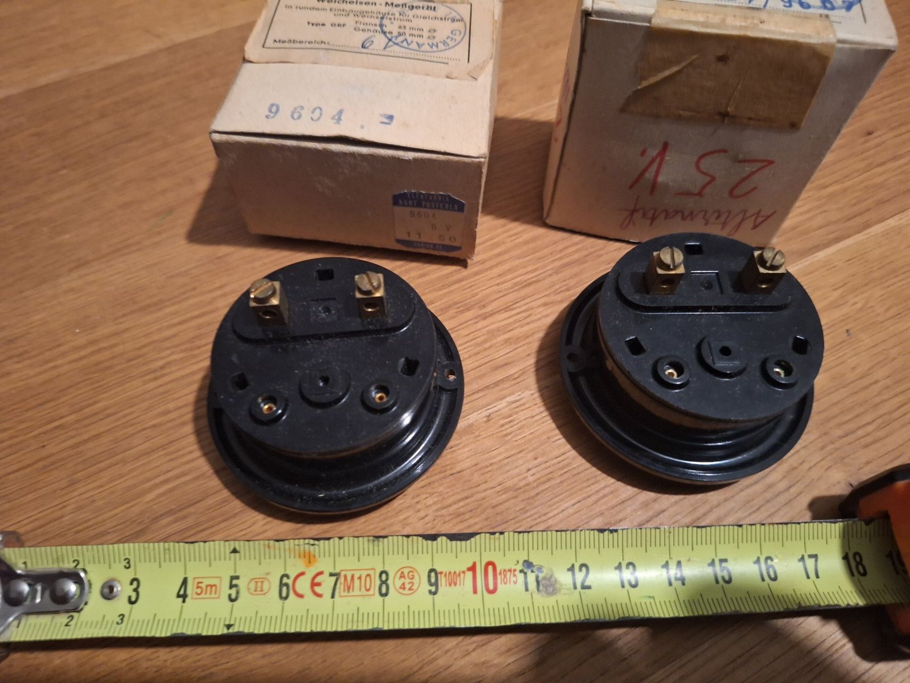 Misurare: Lot de 2 voltmètres vintages neufs – Nuovo e nell'imballaggio originale da Chêne-Bougeries venduto da xchrysalide 4