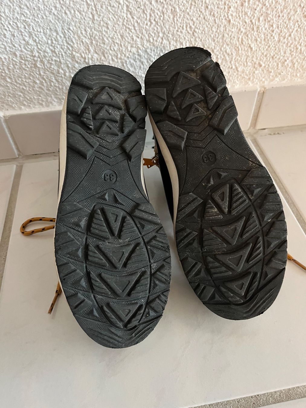 Schuhe für Jungen: Winterschuhe Grösse 33, neuwertig – Gebraucht aus Konolfingen von takkie 3