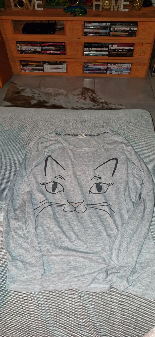 Ellen Amber Negligees & Pigiami: Schlafanzug Katzenmuster – Usato da Zell ZH venduto da Eva-Jana