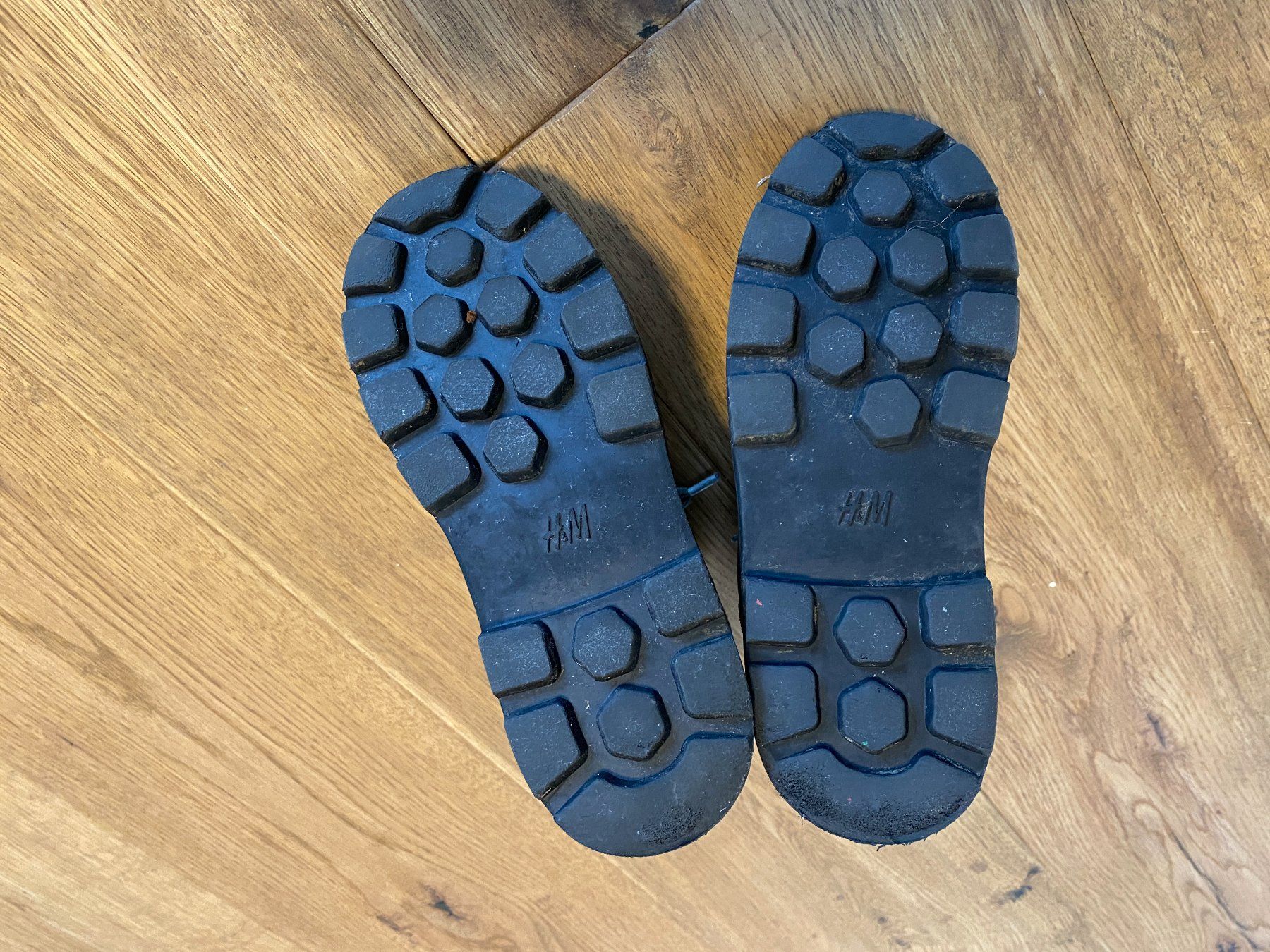 H&M Scarpe per ragazzi: Wasserdichte Boots H&M khakigrün Gr. 32 – Usato da Steinerberg venduto da luckyfin 5