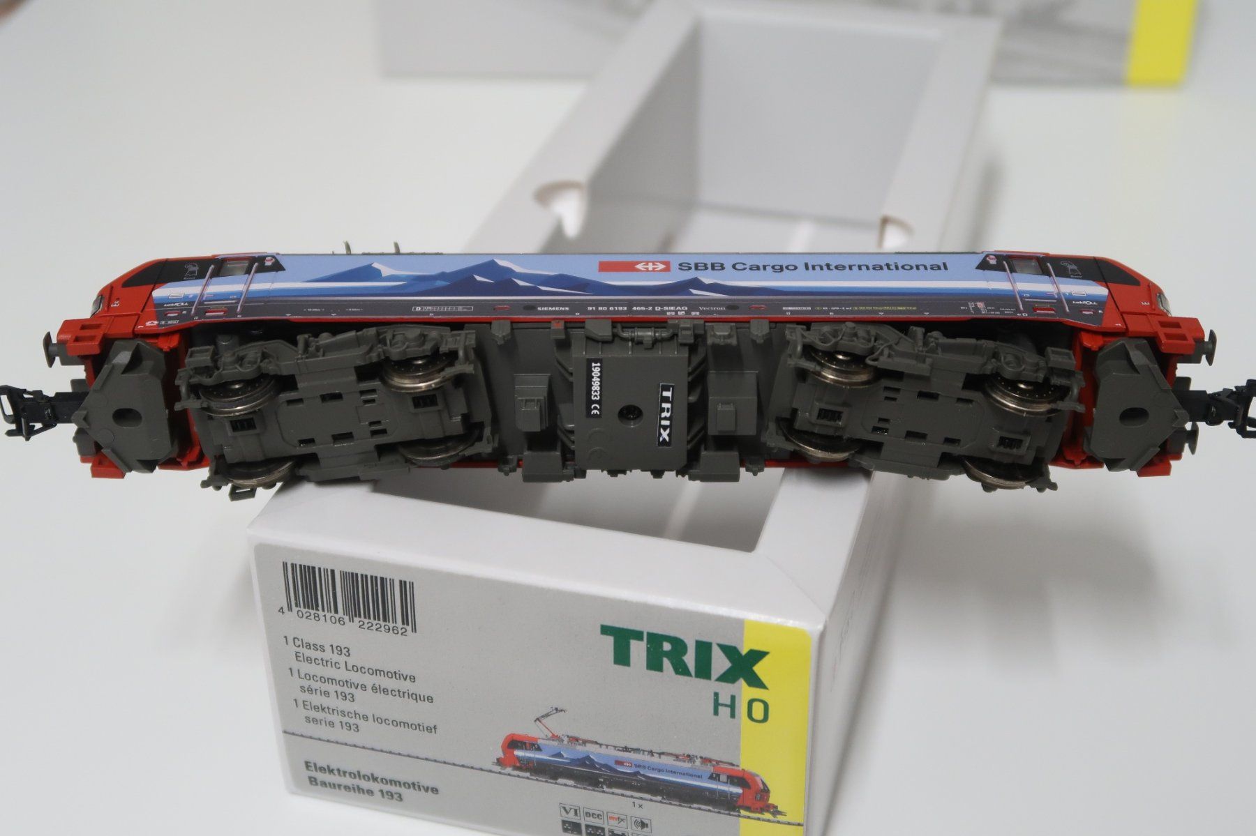 Trix Modelleisenbahnen: Trix Vectron SBB BR 193 465 Basel – Gebraucht aus Dättwil AG von Bastiano_Coimbra 7