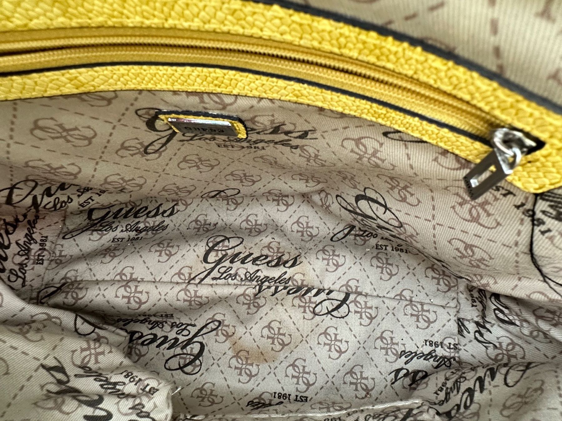 Guess Borse da donna: Guess Tasche gelb/weiss – Usato da Flüh venduto da Somue 3