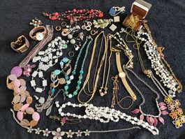 Grand lot de bijoux fantaisie vintage!