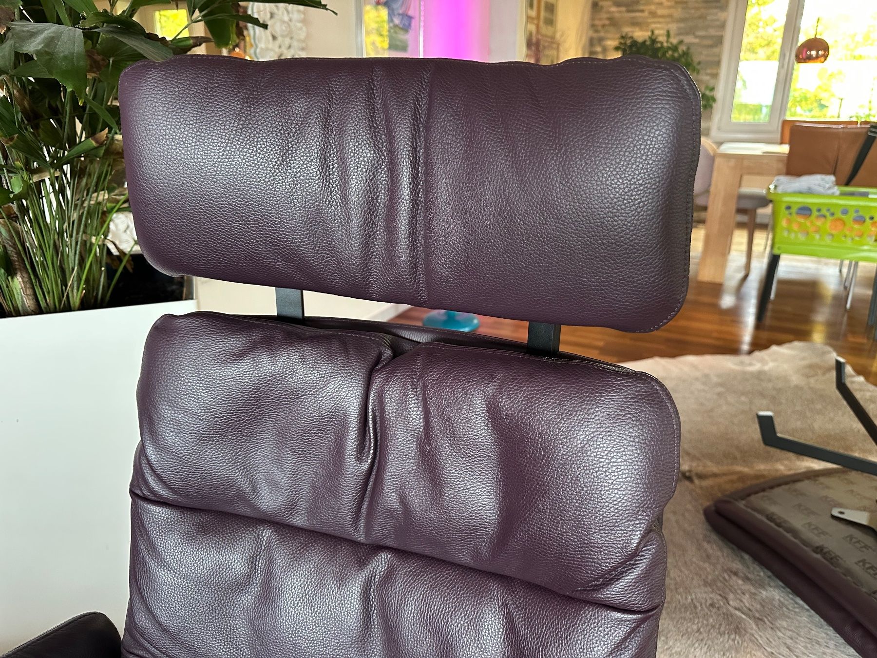 Poltrone: Makelloser Ledersessel mit Hocker von KFF – Usato da Zollikofen venduto da Danu 2