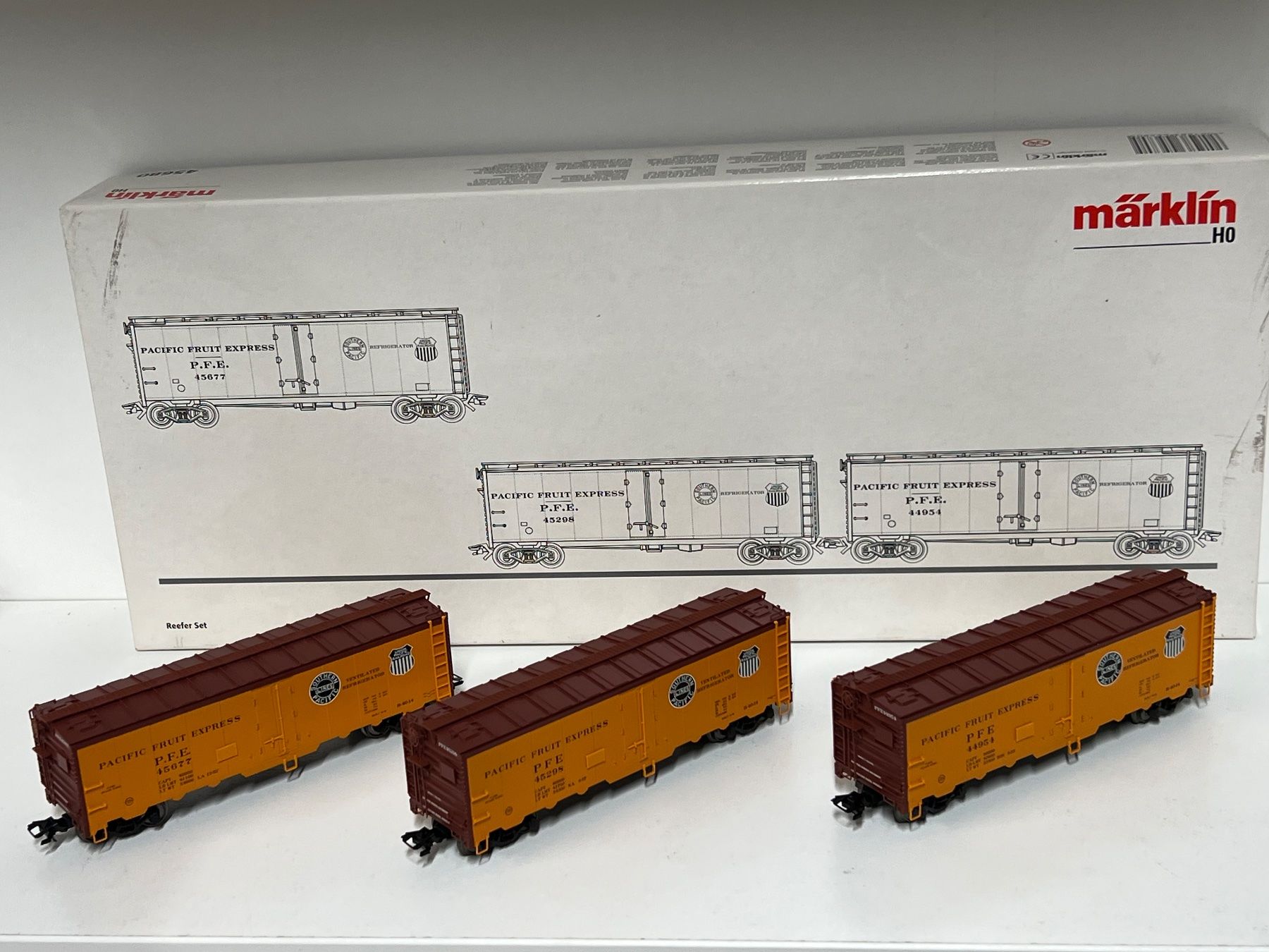 Märklin Modellini di ferrovie: Märklin 45680 Reefer Set PACIFIC FRUIT EXPRESS H0 AC – Nuovo (secondo la descrizione) da Neuenhof venduto da ludovicco 2