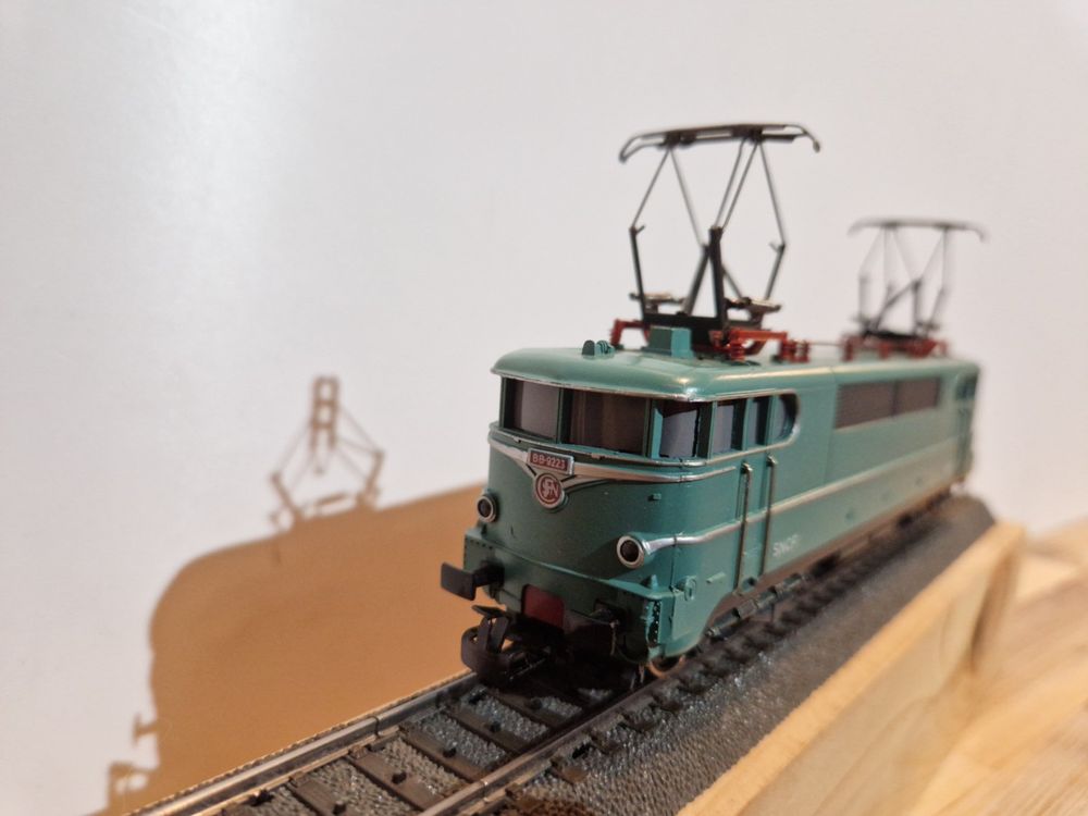 Locomotive électrique type BoBo 9223 SNCF, Märklin HO référence 3038