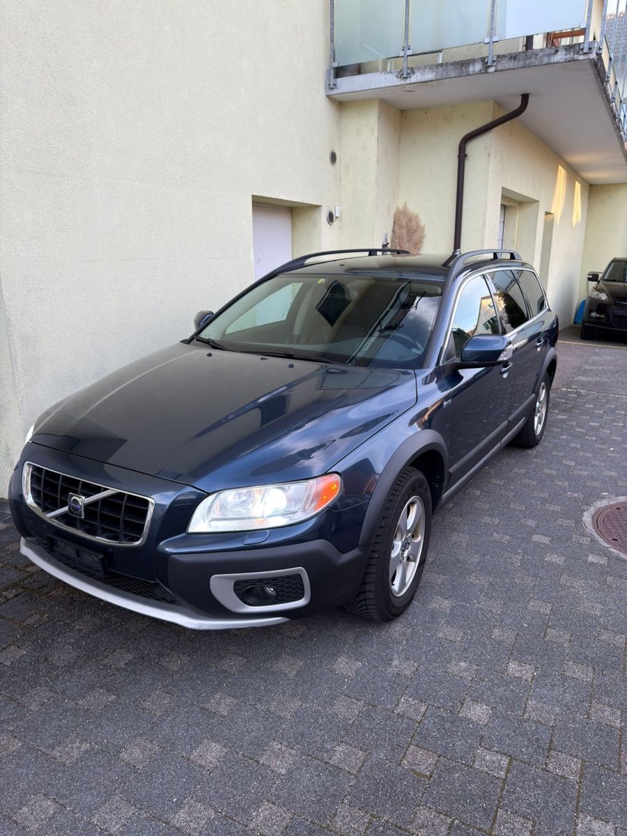 Volvo Automobili: Volvo XC70 D5 AWD – Usato da Schöftland venduto da seeraa