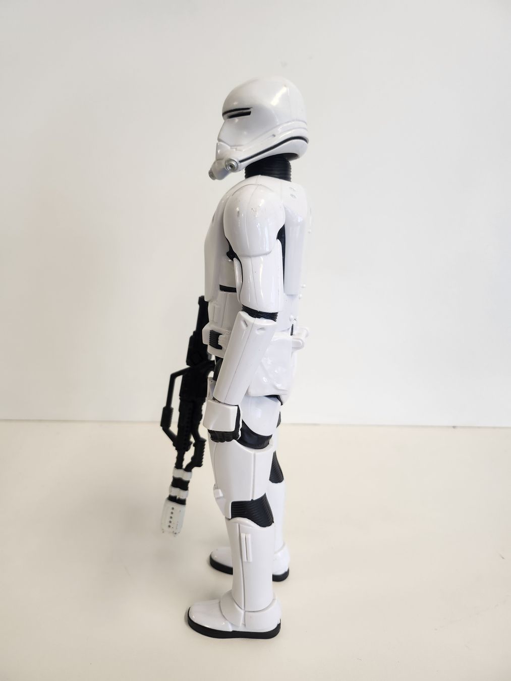Star Wars Statuette: Star Wars First Order Stormtrooper 30cm  – Usato da Niederurnen venduto da Ghost.recon 4
