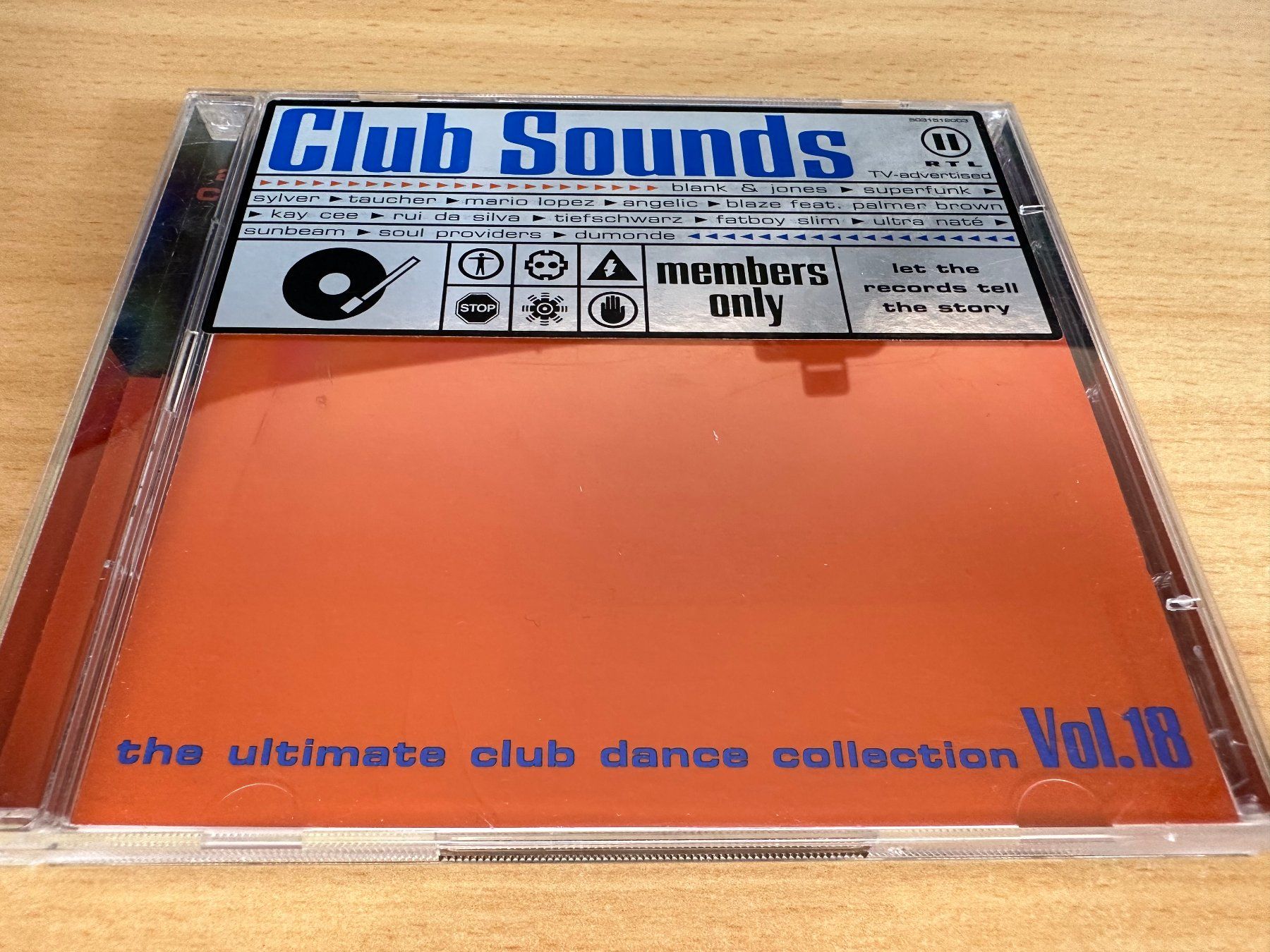 CD: Various – Club Sounds Vol.18 - 2 CD – Usato da Rikon im Tösstal venduto da Alpenmutz