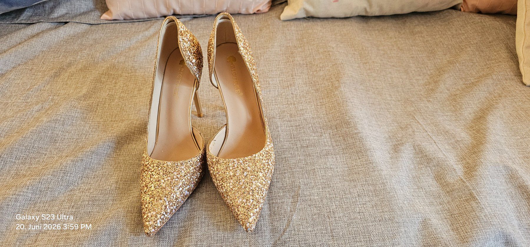 Scarpe da donna: High Heels Glitzer Design Gold (41) – Usato da Unterseen venduto da Anna57 2