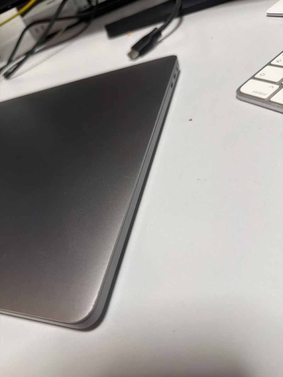 Apple Notebook: Apple MacBook Pro 16 space grey – Usato da Zürich venduto da oli_k9tl 5