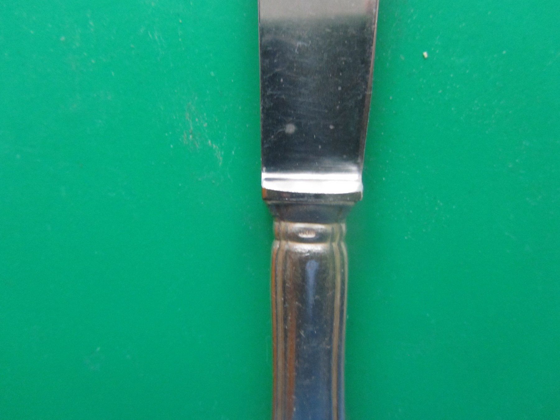 Set di posate: Antike Messer mit Silbergriff 800-7 Messer – Usato da Luzern venduto da Lucernauno 2