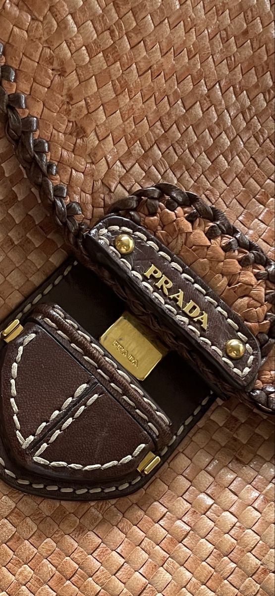 Prada Taschen: Wunderschöne Ledertasche von Prada – Neu (gemäss Beschreibung) aus Zürich von Caracol1998 9