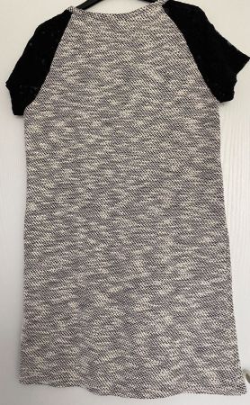 Kleid mit Spitzeneinsatz Grösse 42