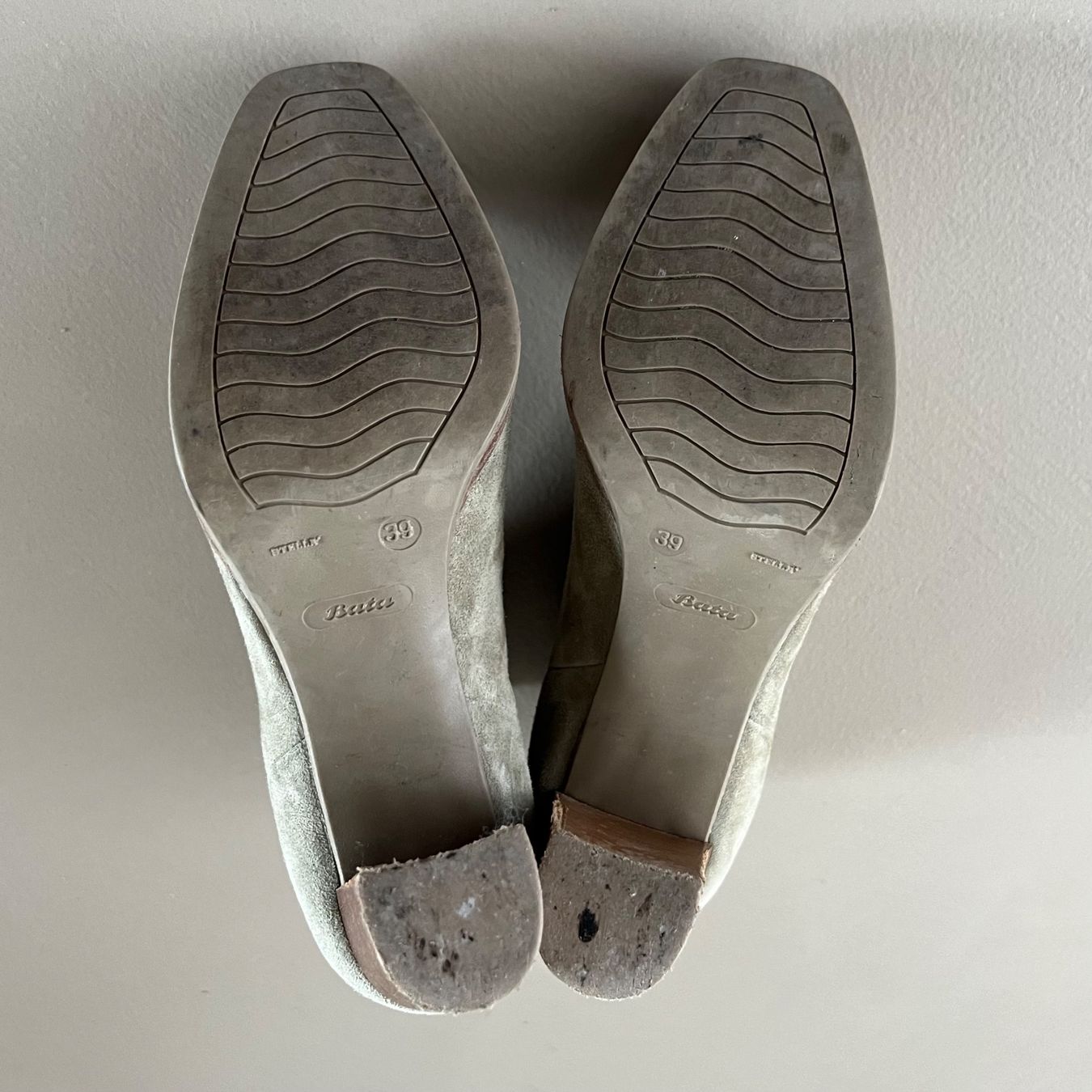 Chaussures femmes: BATA Veloursleder Stiefeletten – D'occasion à Zürich par ClosetQueen 7