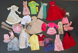 Lot vêtements Barbie années 1960 début 70