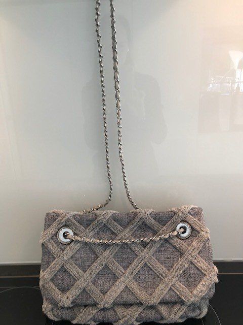 Borse da donna: Tasche grau – Usato da Kilchberg venduto da boudoir076 6