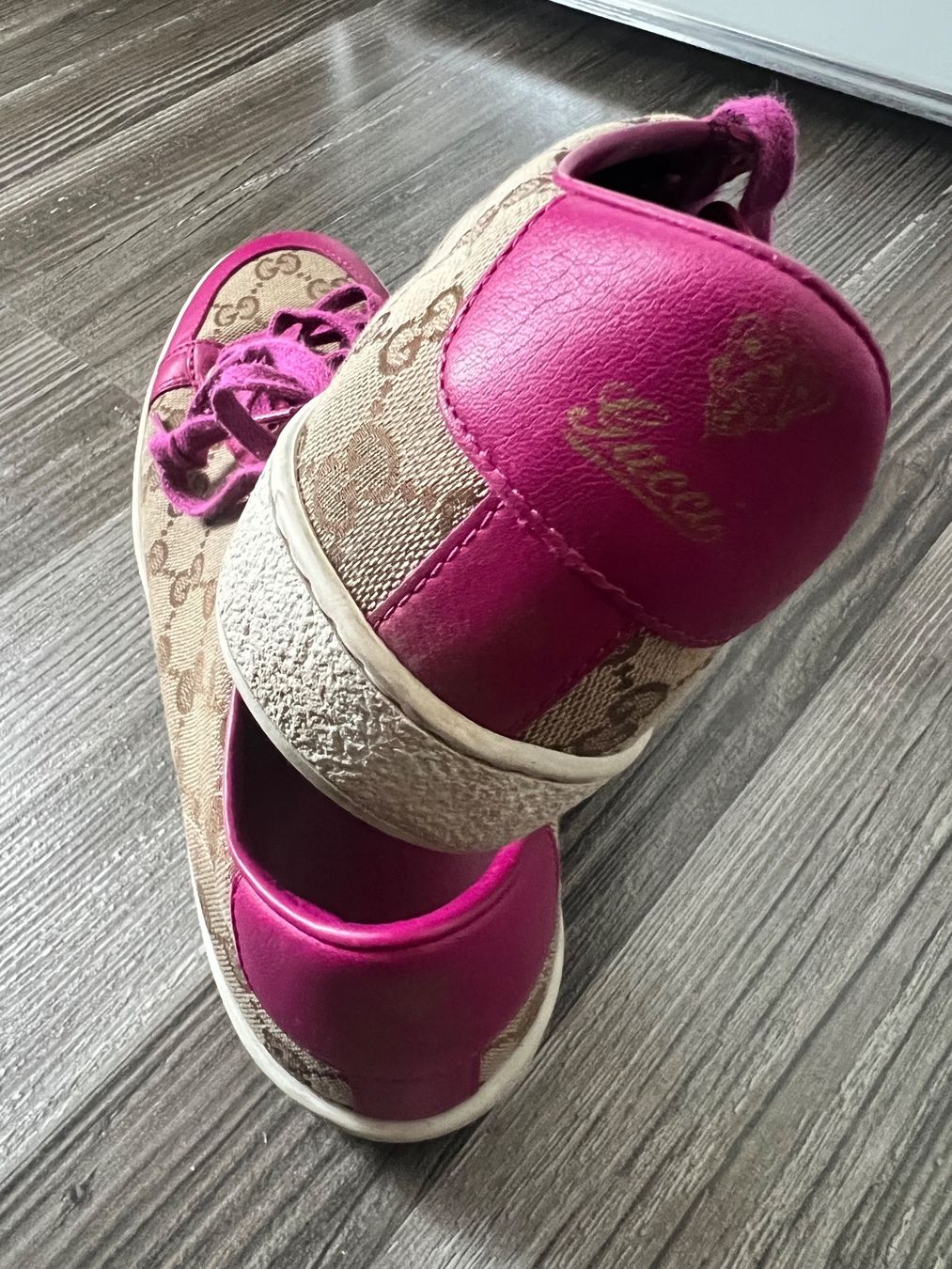 Gucci Scarpe da donna: Baskets GUCCI Brooklyn rose taille 38.5 – Usato da Monthey venduto da Joseph-29 3