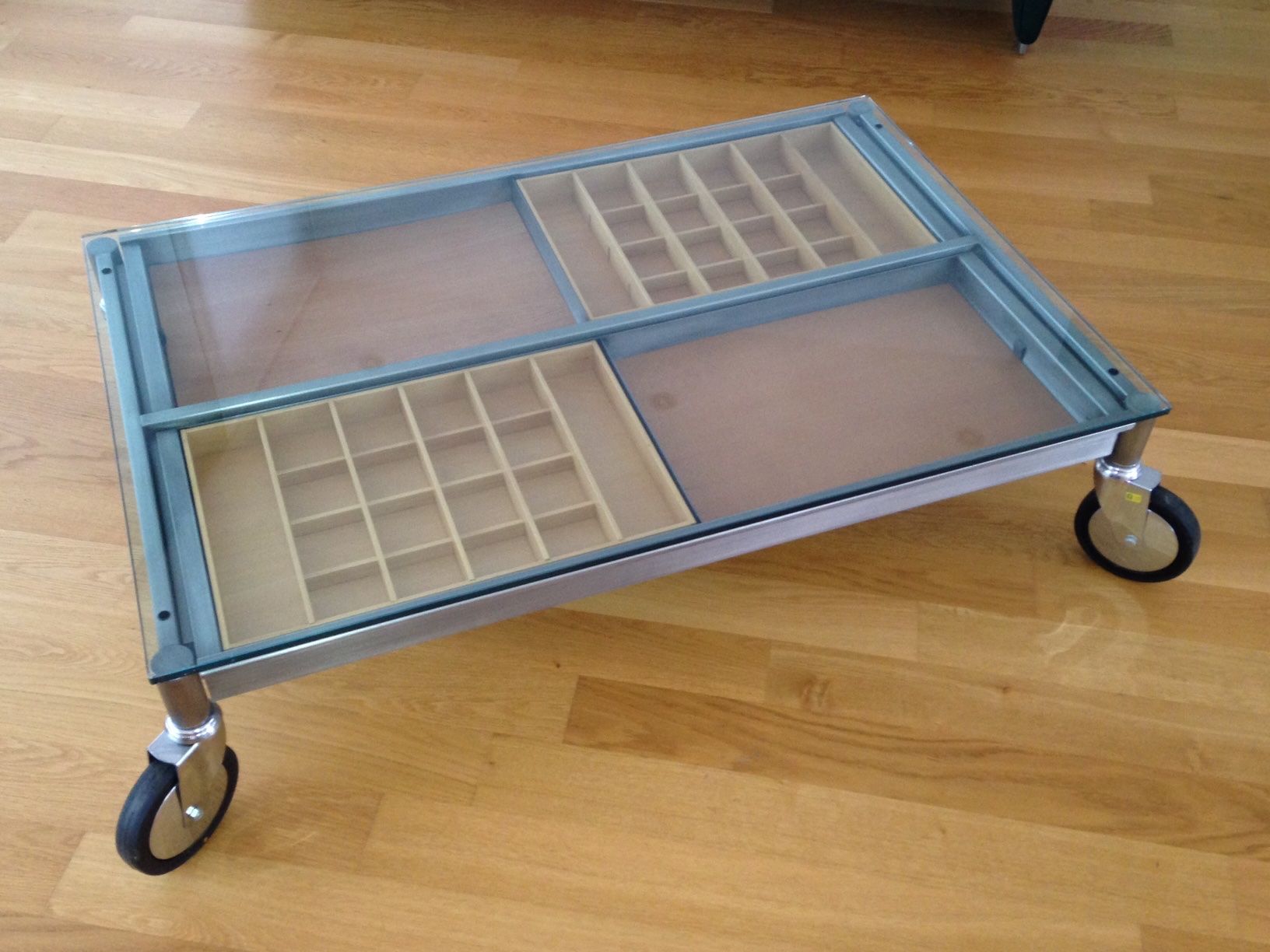 Tavoli: Couchtisch – Usato da Cham venduto da rcr_q5sy 2