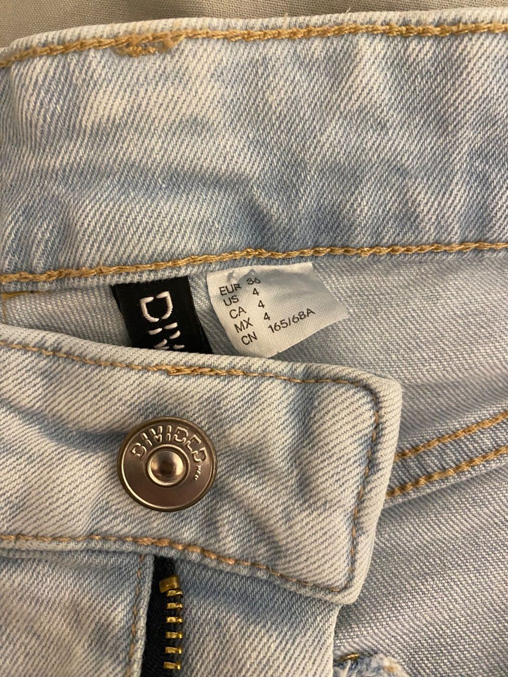 H&M Jeans: H&M Mom Jeans Grösse 36 – Usato da Cham venduto da Eliissa 2