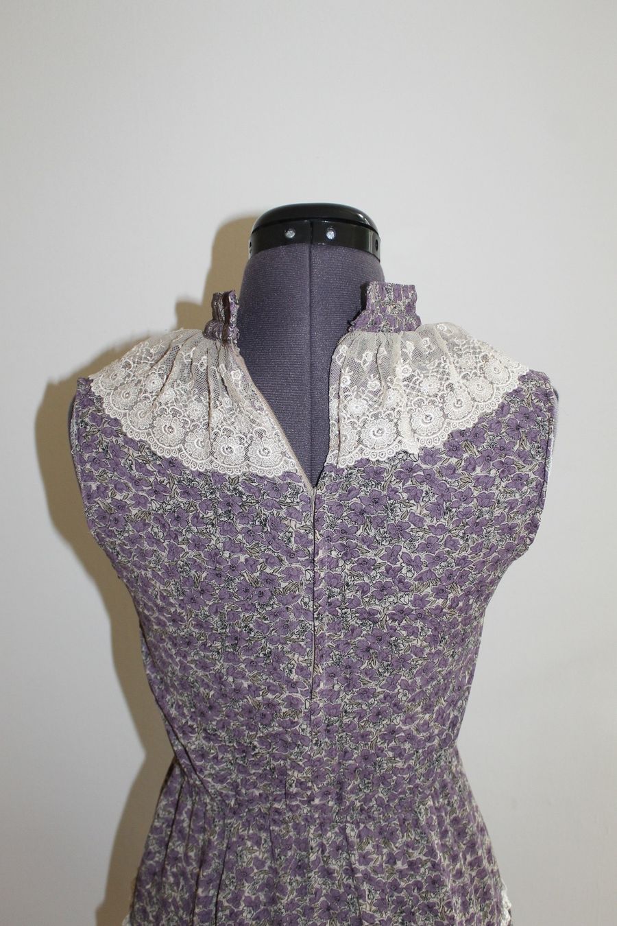Kleider: Sommerkleid mit Spitzenbesatz – Gebraucht aus Wettingen von frenzybaden 5