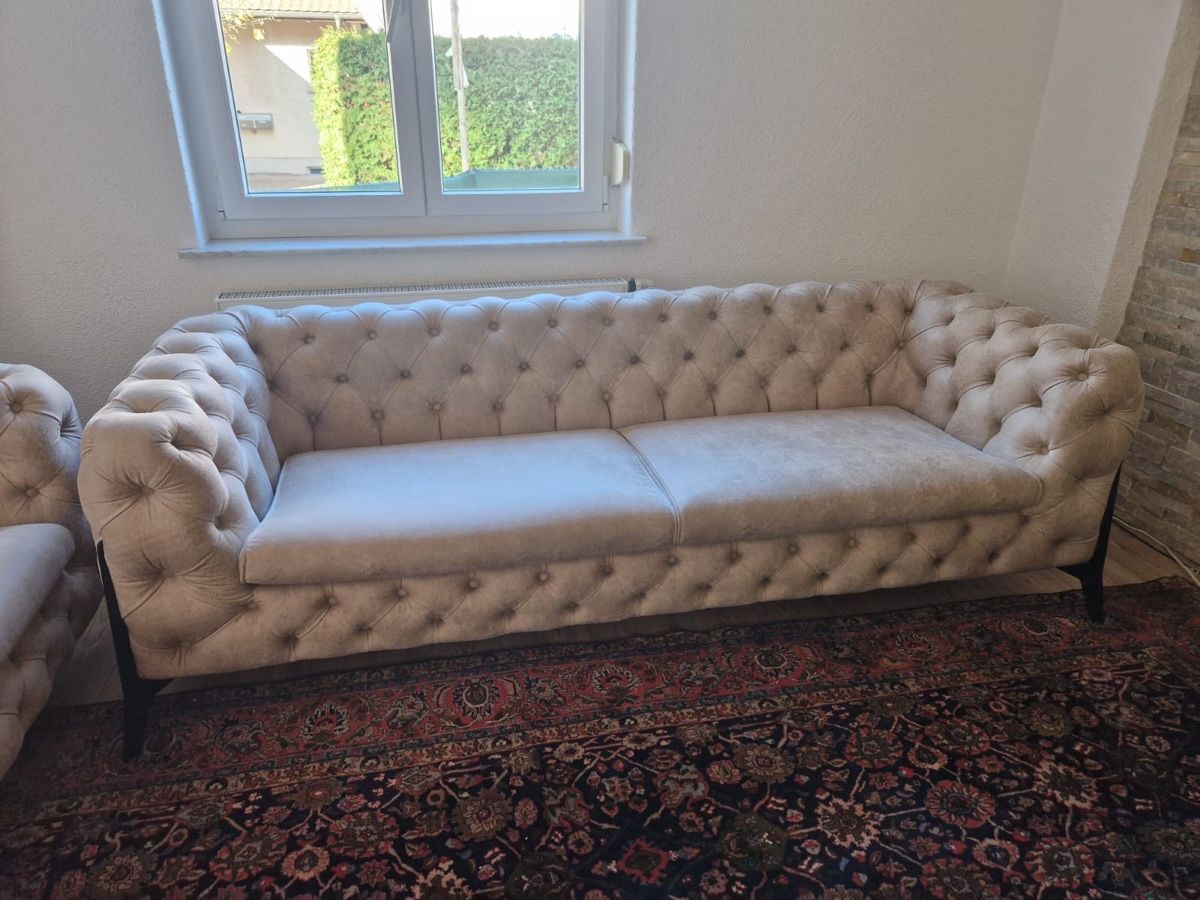 Divani: 2x Chesterfield Style Sofa Set - Elegant & Zeitlos – Usato da Embrach venduto da dem_6znx 5