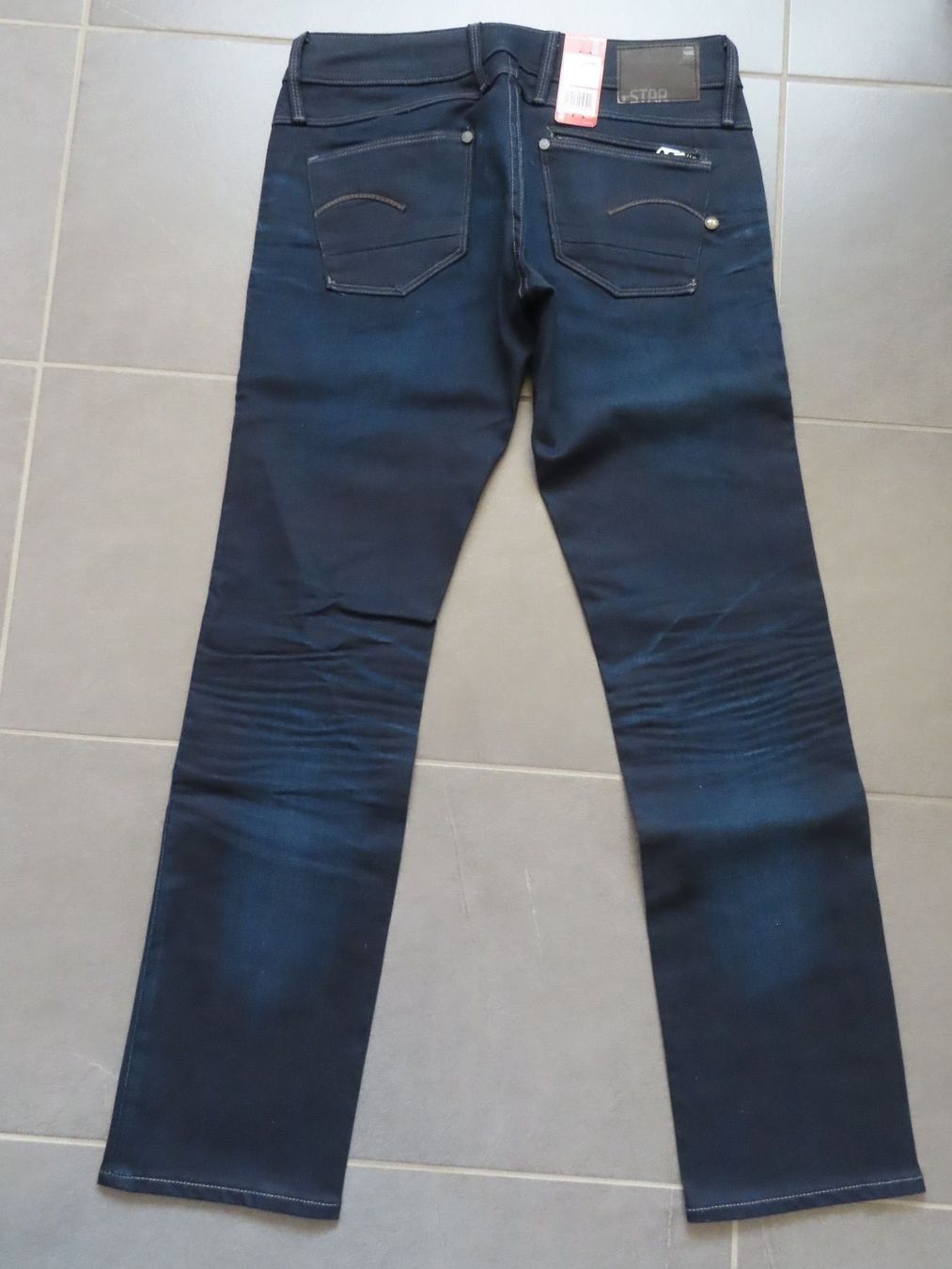 G-Star Jeans: Jeans G-STAR RAW W29 L30 ***NEU*** – Nuovo e nell'imballaggio originale da Wallenried venduto da Asyano 1