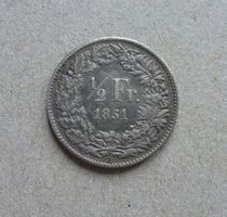 Schweiz ++ 1/2 Franken 1851, gute Erhaltung