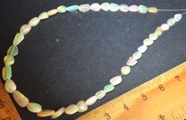 Opal Strang L-4345 – Äthiopische Weisse Opal Nuggets 21 cm