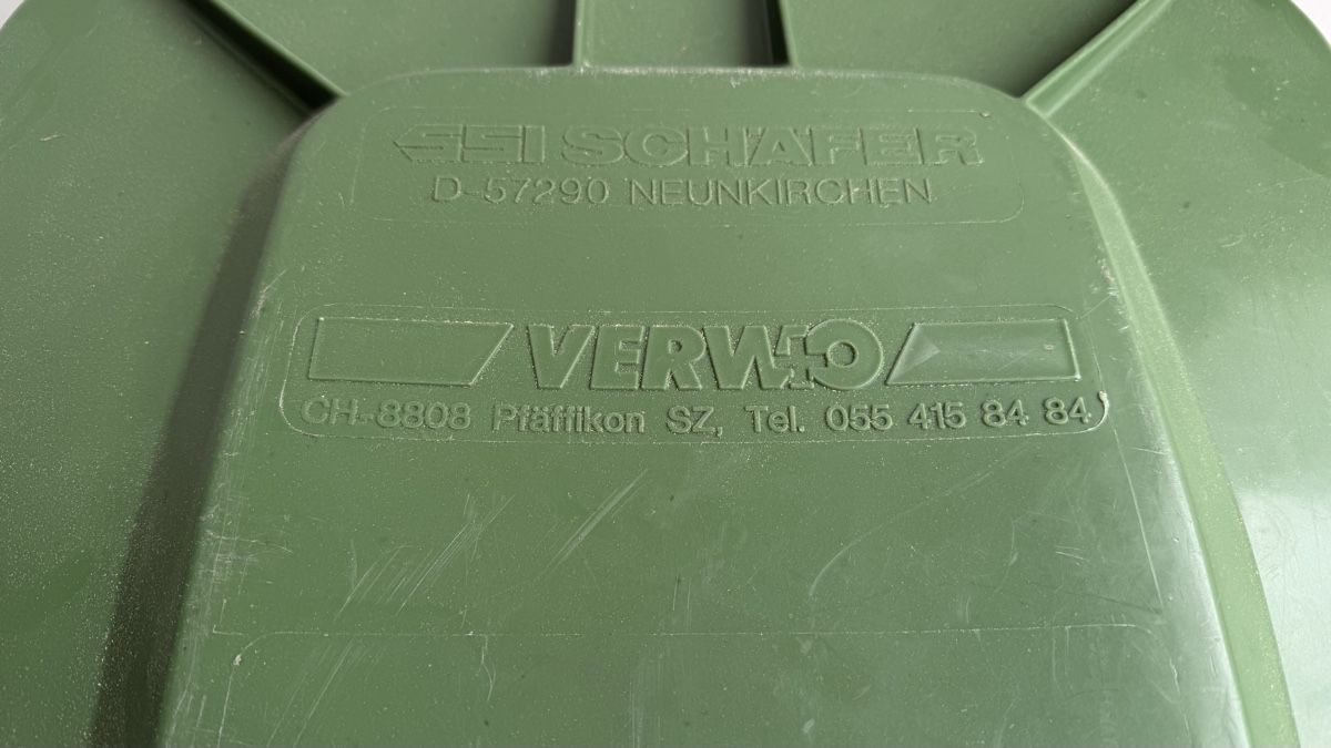 Korpus: SSI Schäfer Abfallcontainer 240 Liter grün gebraucht – Gebraucht aus Euthal von 99Antik 8