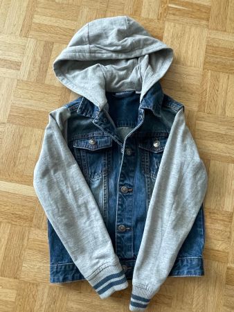 Schöne Jeansjacke 140
