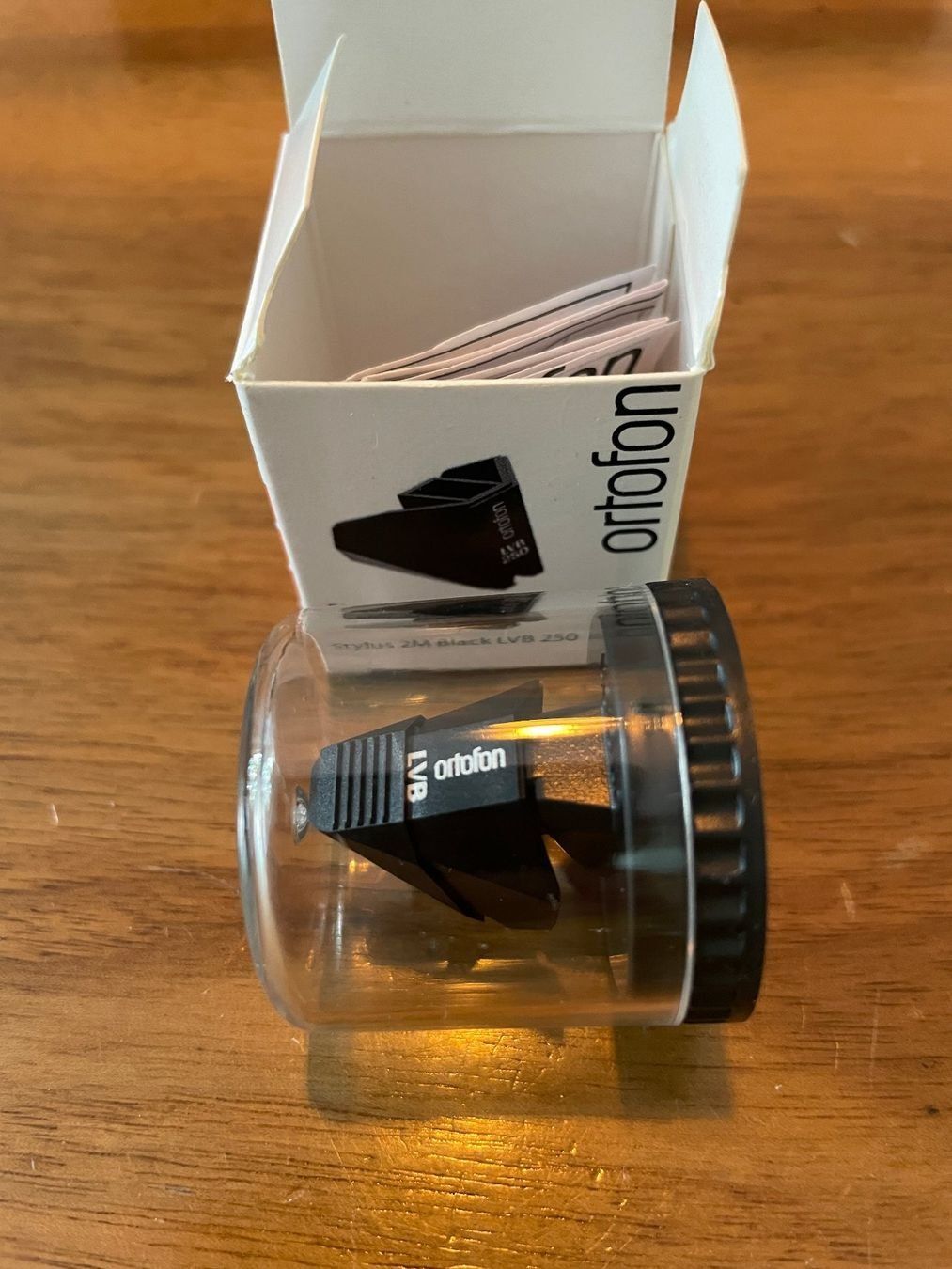 Ortofon Giradischi: Ortofon Stylus 2M Black LVB 250 NEW – Usato da Winterthur venduto da mrw.audioplus