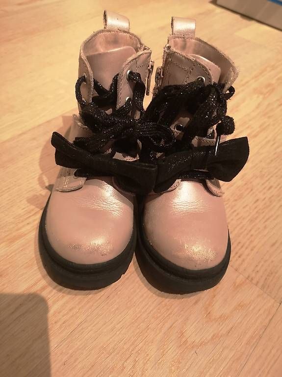 Schuhe für Mädchen: Leder Boots Mädchen rosa Gr 26 – Gebraucht aus Ostermundigen von lid_sg9q 1