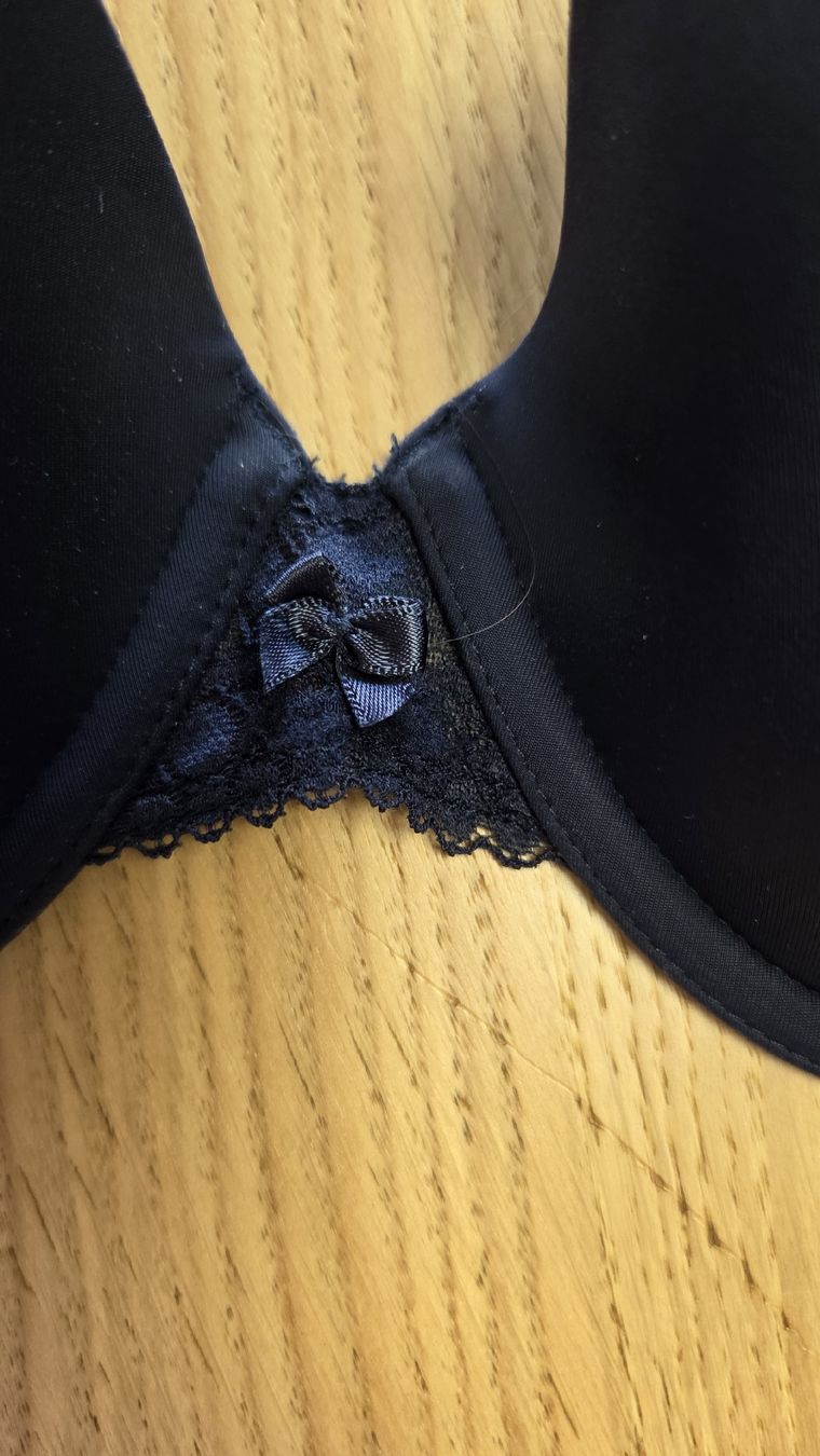Esprit Altra biancheria intima: Soutien-gorge Esprit – Usato da Le Pâquier-Montbarry venduto da Gruyere77 1