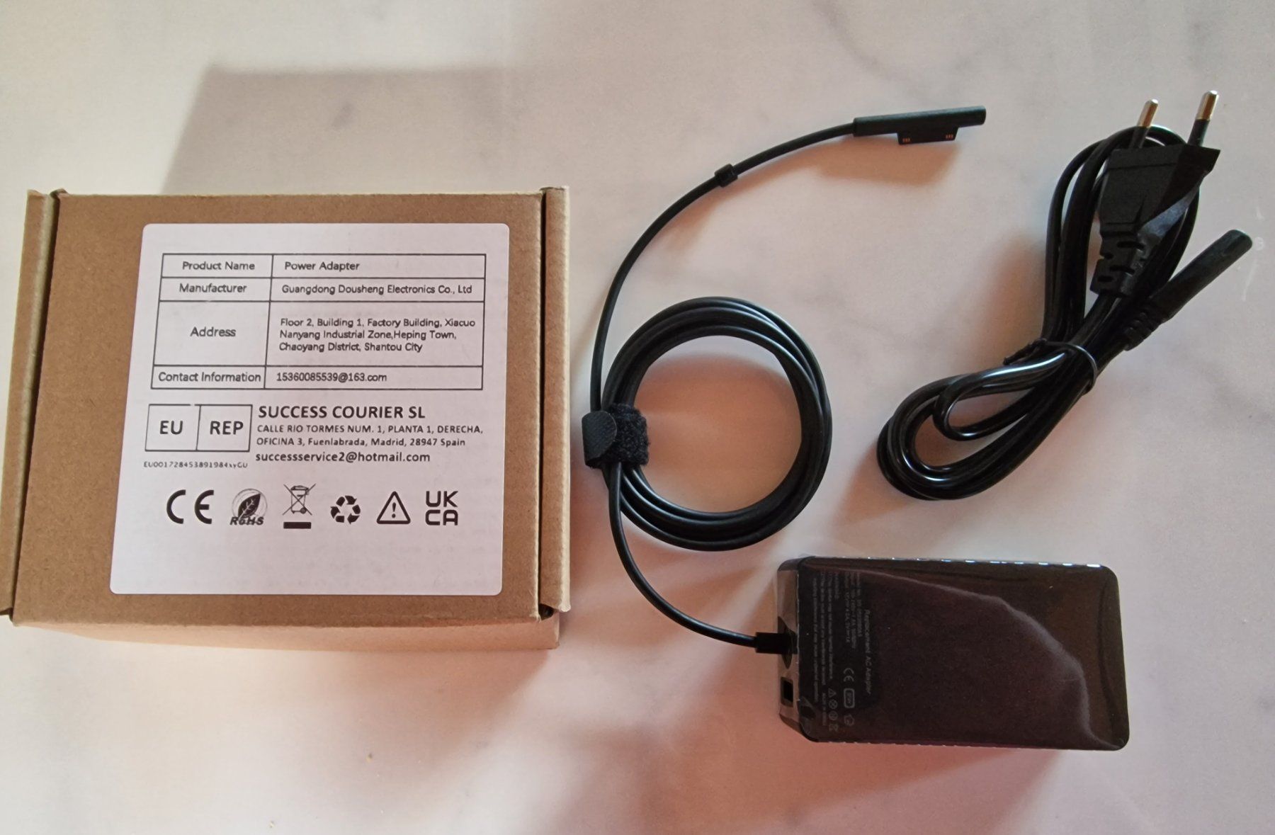 Microsoft Chargeur: Surface Ladekabel 65W Microsoft Surface Ladekabel – Neuf avec emballage d'origine à Stein am Rhein par Sab1