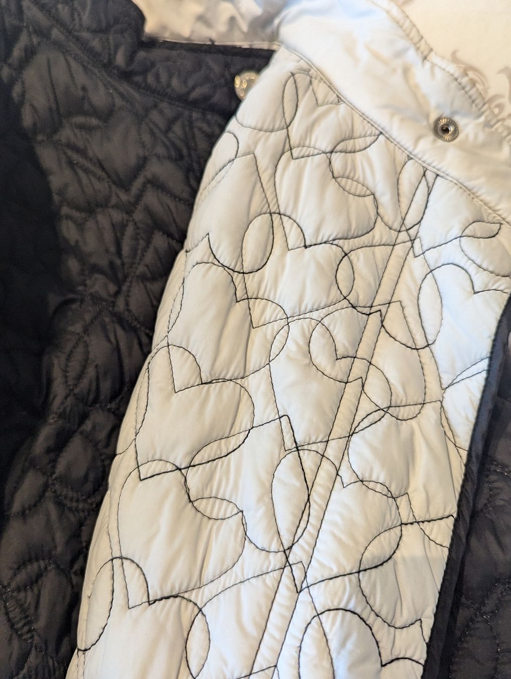 Cappotti: manteau matelassé ARMANI – Usato da Teufen venduto da Mariebotschi 9