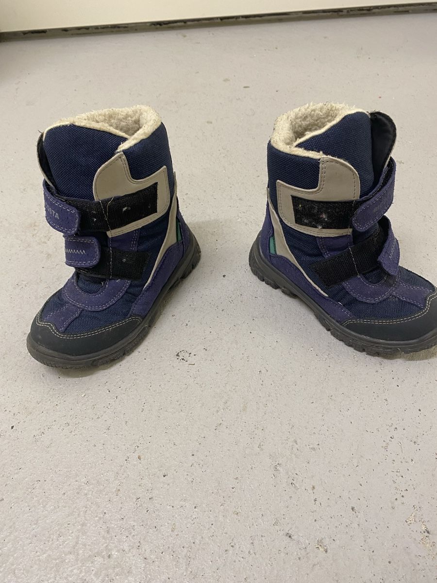 Scarpe per ragazzi: Scarponcini invernali taglia 26- perfetti! – Usato da Winterthur venduto da Alb30 1