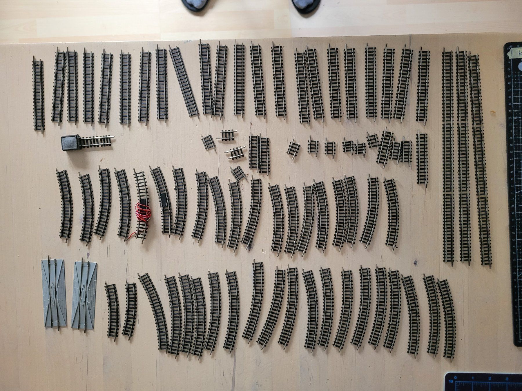 Trix Modellini di ferrovie: Schienen und Kuven – Usato da Schwarzenburg venduto da Obofi