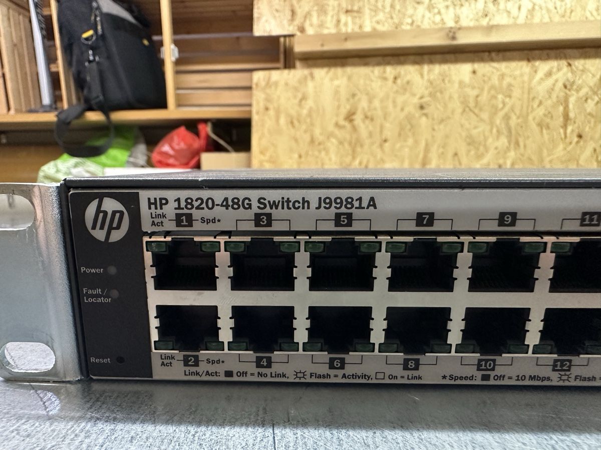 Hewlett Packard Hub & Switch: HP 1820-48G Switch J9981A – Usato da Luzern venduto da FrankGroebel 1