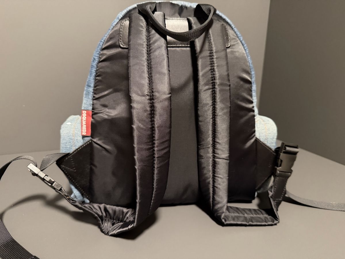 Dsquared2 Kindertaschen: Dsquared2 Rucksack mit Patches – Neu (gemäss Beschreibung) aus Zollikofen von Danijela1983 3