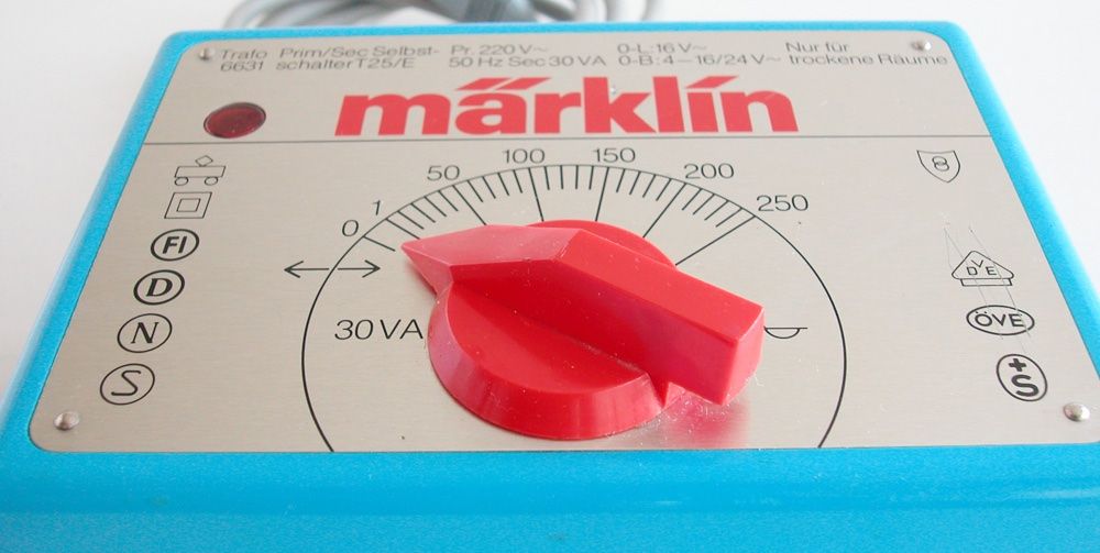 Märklin Modellini di ferrovie: Märklin Transformator 6631 Spur H0 – Usato da Oberwil BL venduto da Klang 1