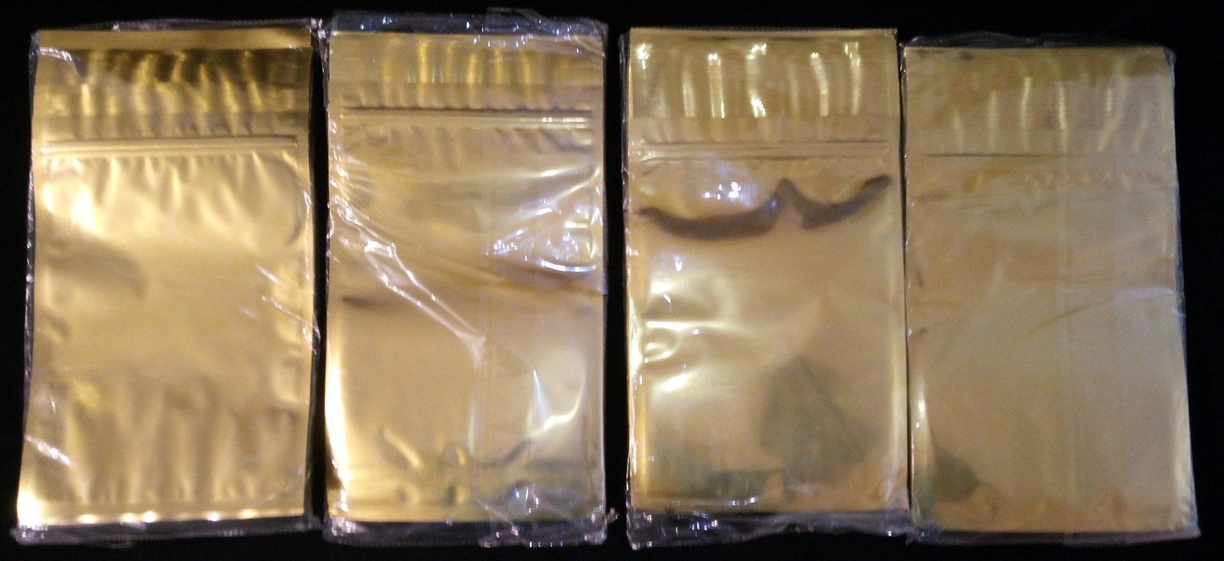 Recipients et similaires: 200 goldene Aromaschutzbeutel 18 × 26 - wiederverschliessbar – Neuf avec emballage d'origine à Werdenberg par EXA-Secondhand
